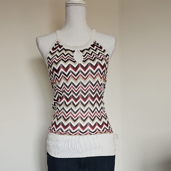 WHBM Chevron Patterned Sleeveless Top - Picture 1 of 4